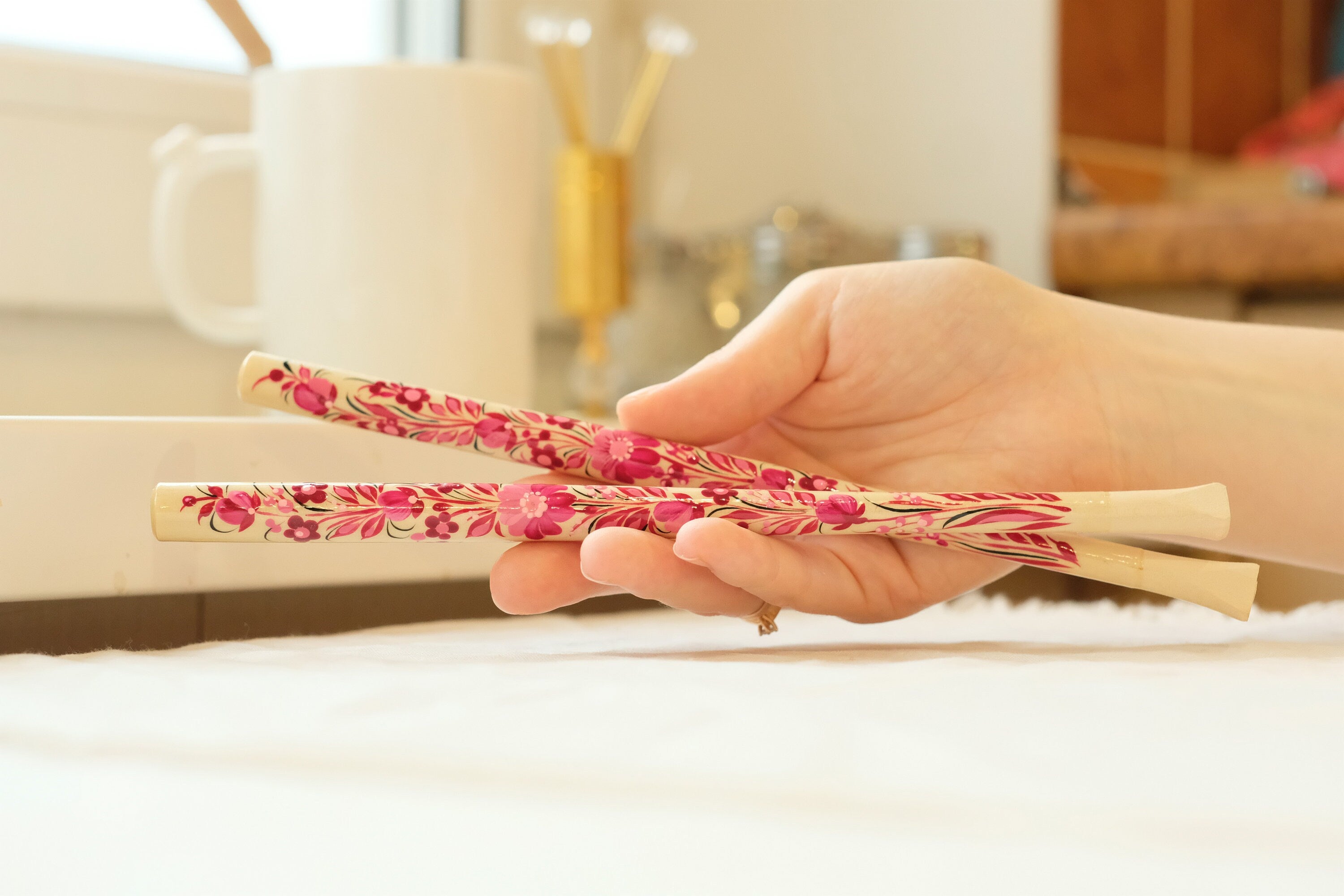 Extra long regular cigarette holder 9.1"/23 cm - Hand-painted wooden burgundy & pink flower cigarette holder with Ukrainian Petrykivka art