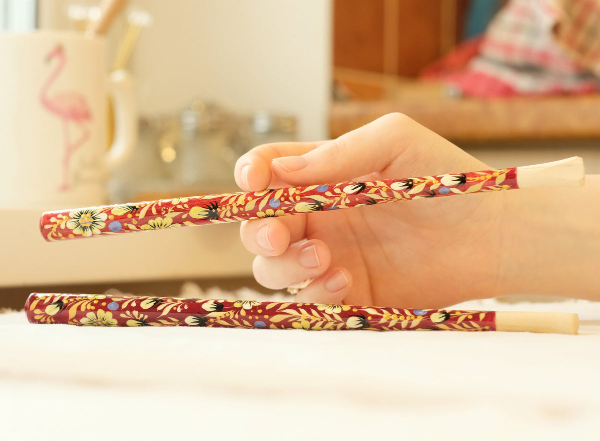 Extra long regular cigarette holder 9.1"/23 cm - Hand-painted wooden burgundy daisy flower cigarette holder with Ukrainian Petrykivka art