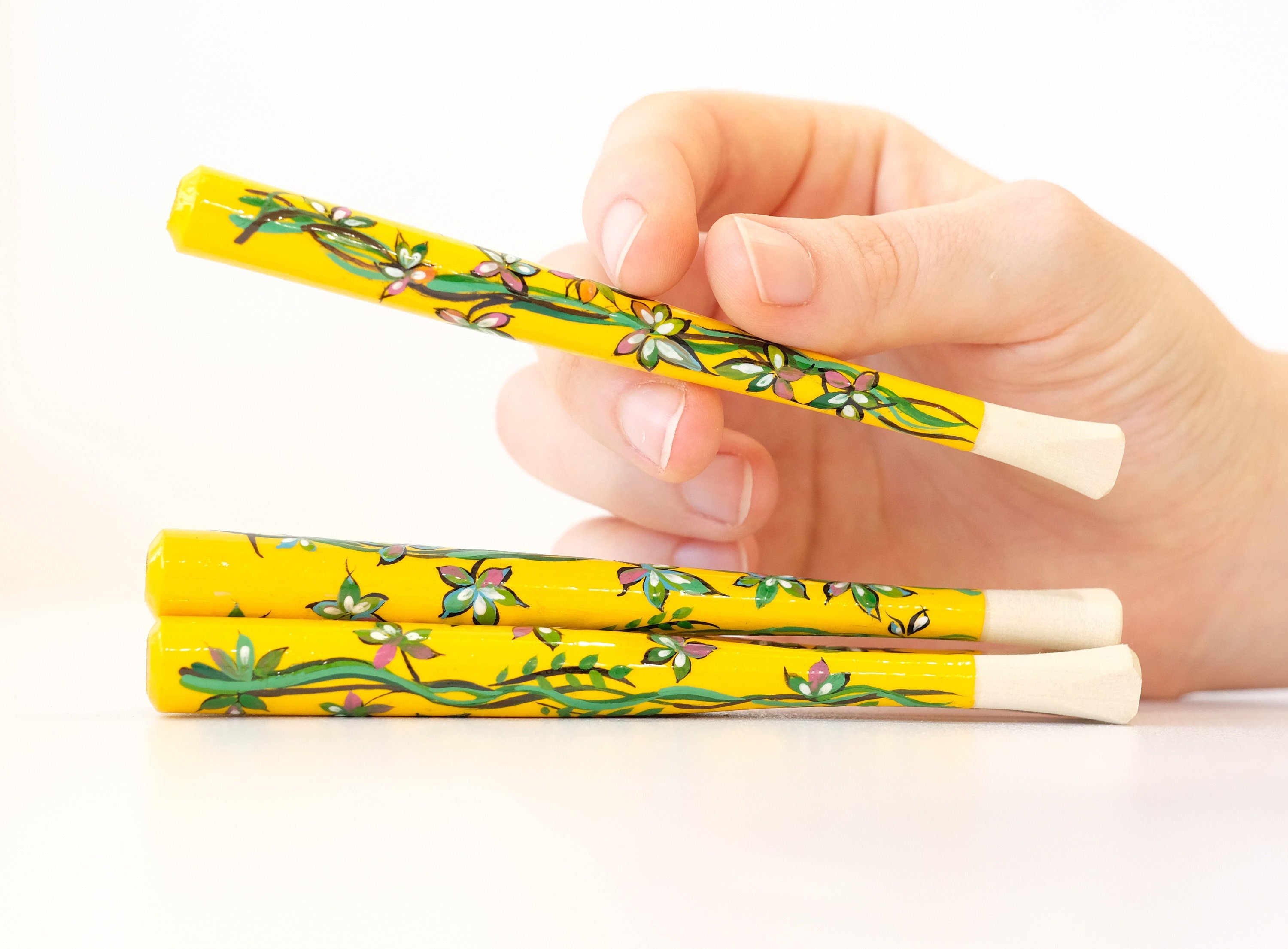 Painted Wooden Cigarette Holder - Regular & Slim - Hand-painted with Tropical Jungle Liana