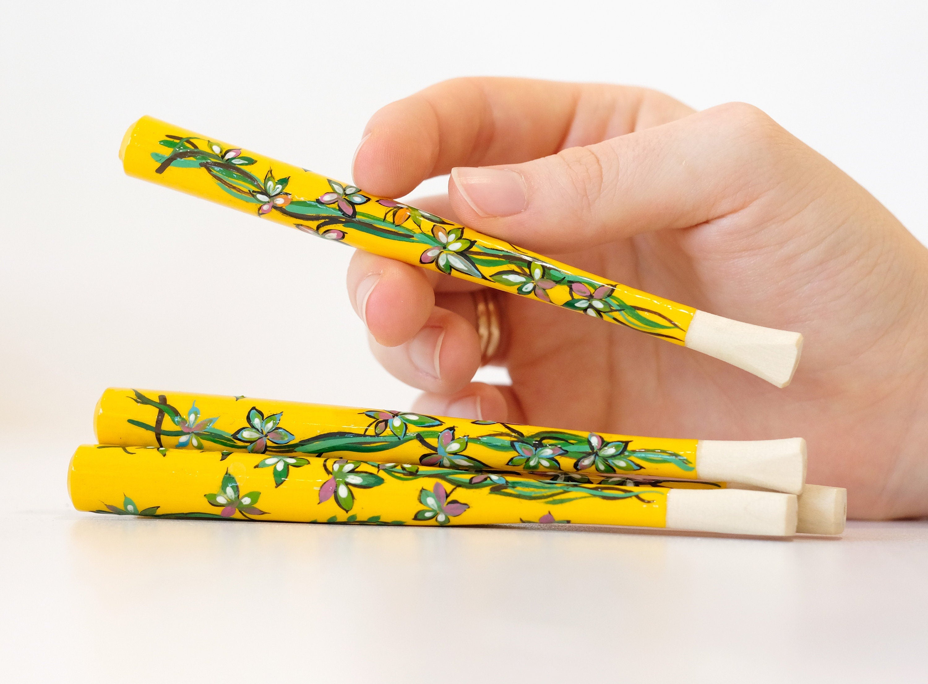 Painted Wooden Cigarette Holder - Regular & Slim - Hand-painted with Tropical Jungle Liana