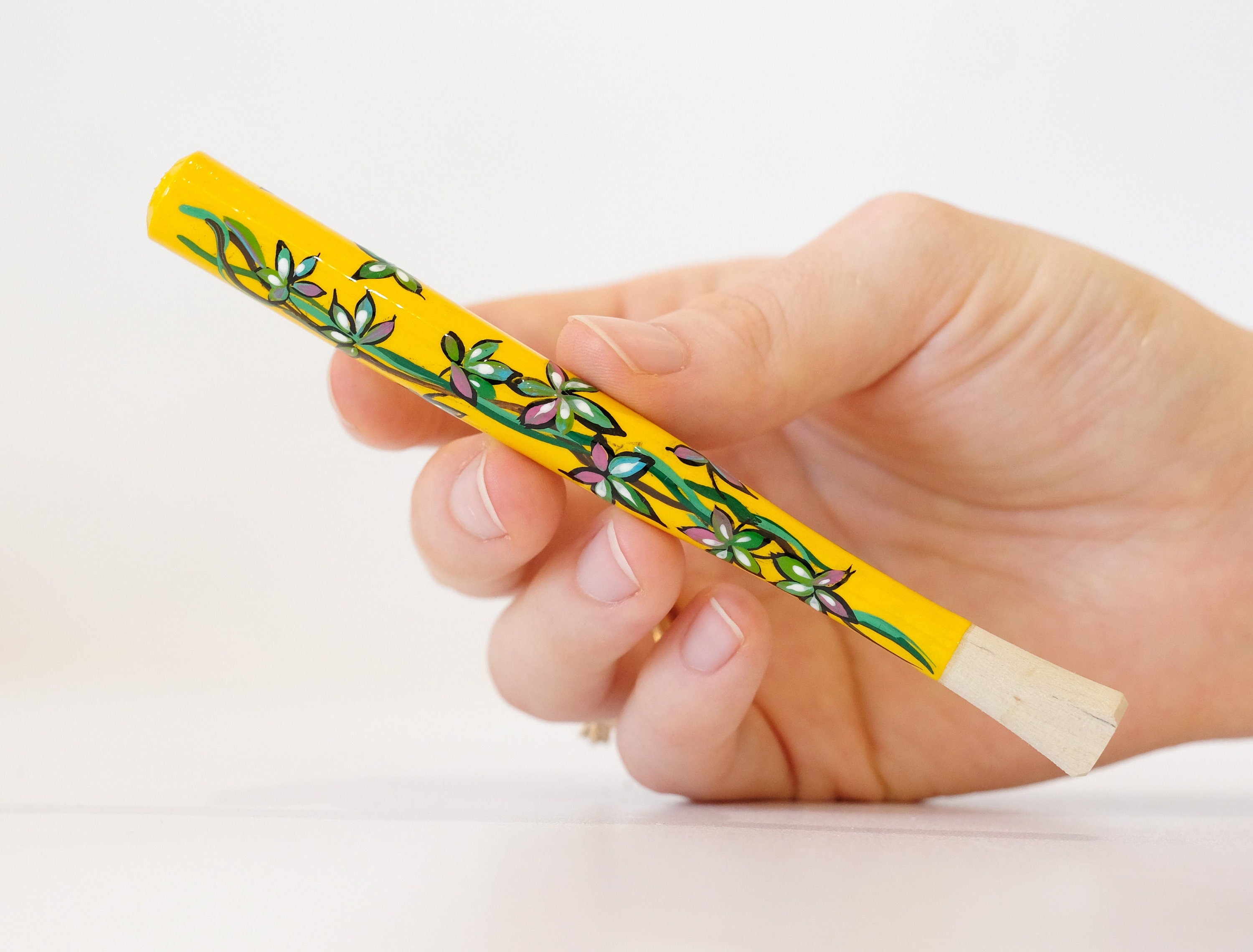 Painted Wooden Cigarette Holder - Regular & Slim - Hand-painted with Tropical Jungle Liana