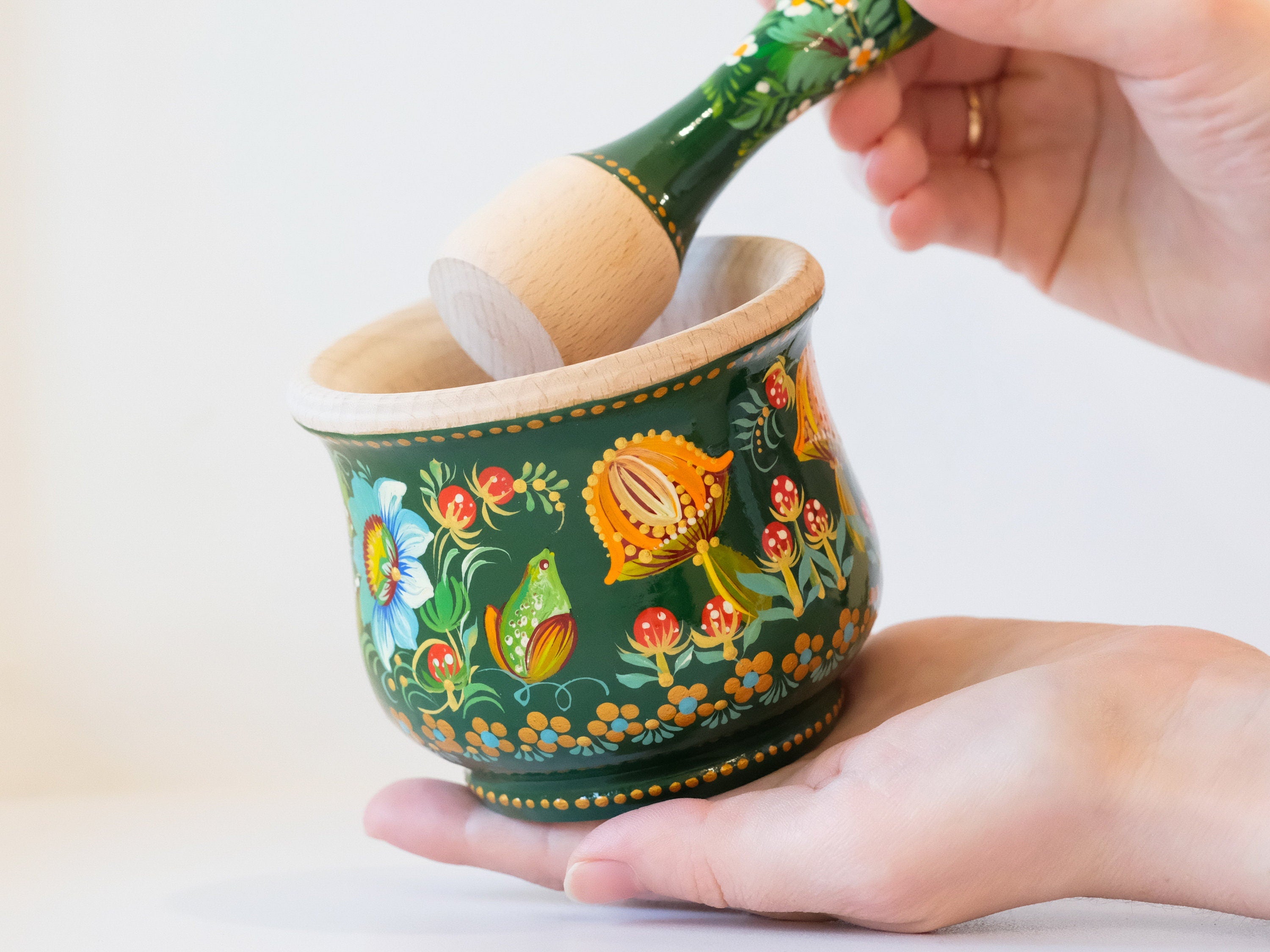 Wooden Frog Mortar and Pestle Set