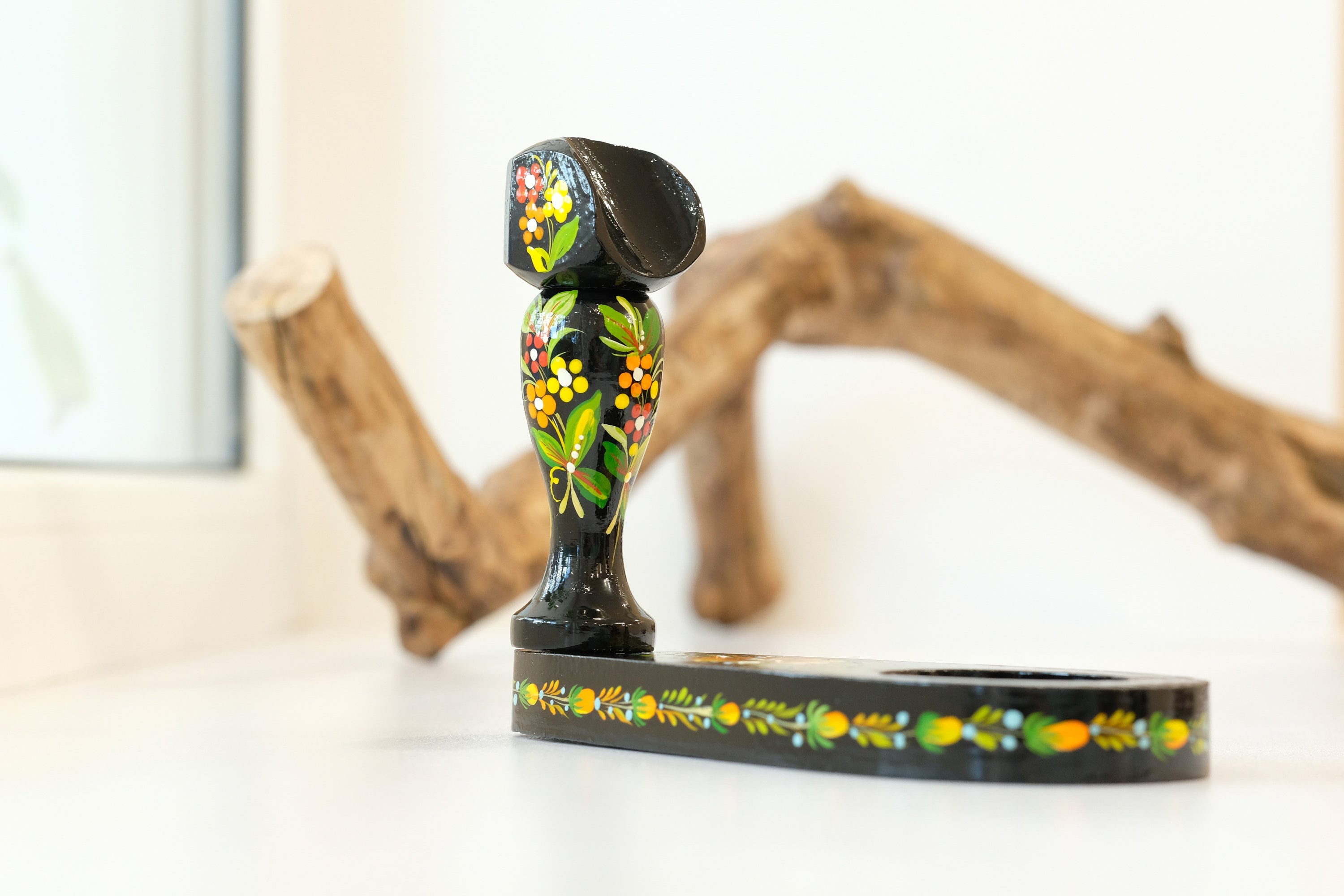 Smoking pipe stand - Painted Wooden Sunflower pipe holder with Ukrainian Petrykivka Folk Art
