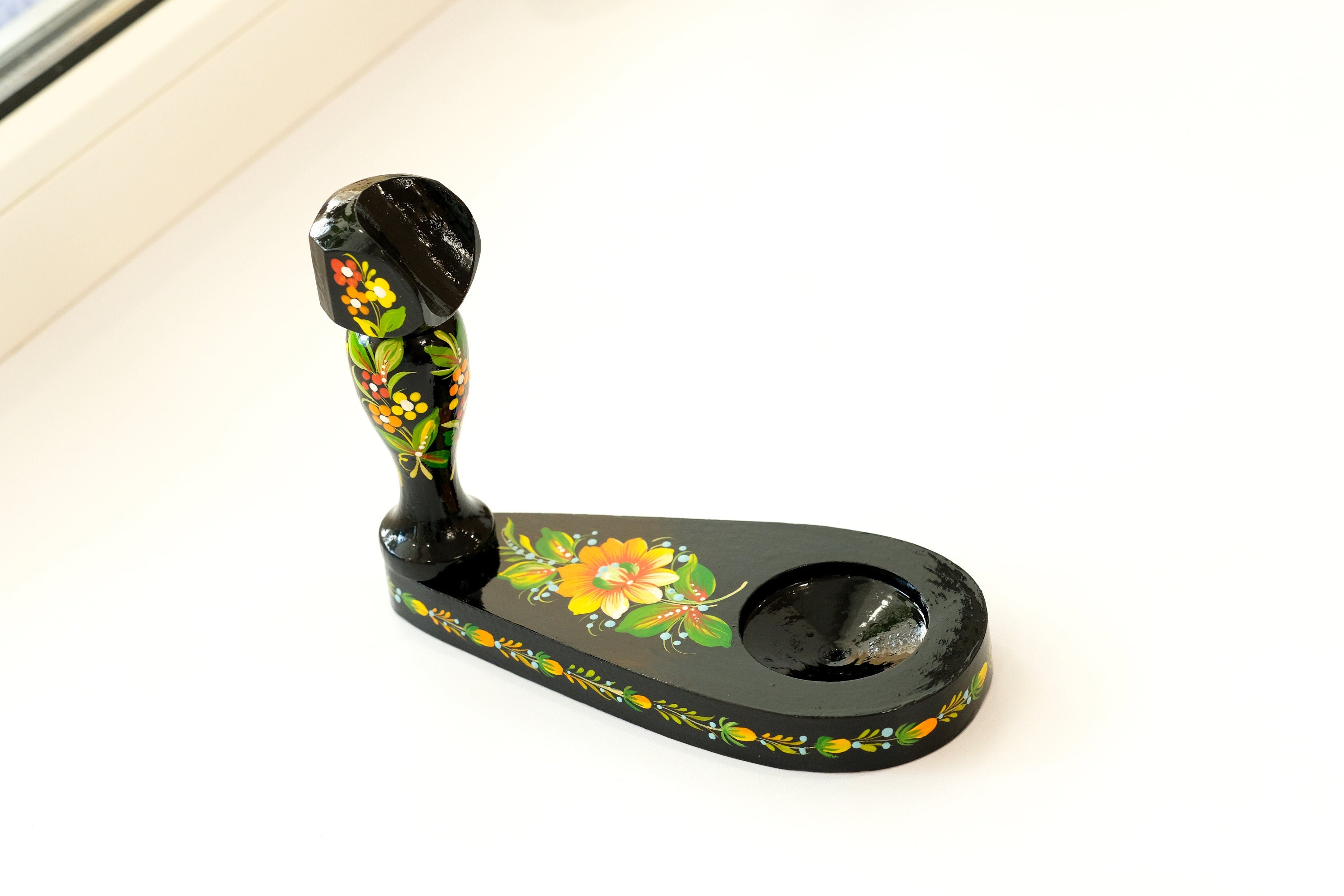 Smoking pipe stand - Painted Wooden Sunflower pipe holder with Ukrainian Petrykivka Folk Art