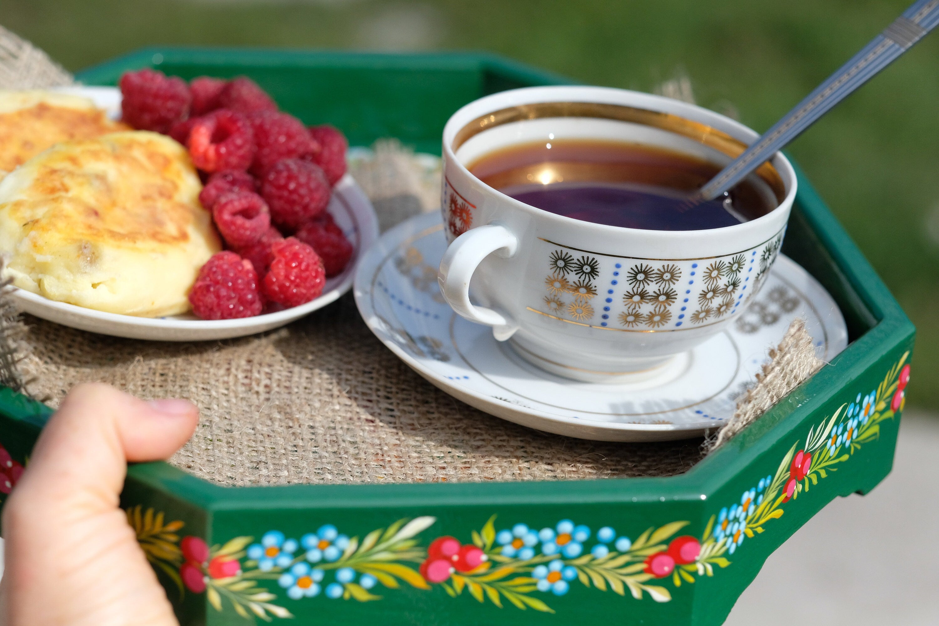 Coffee table tray, 11.8 in Wooden breakfast tray, Hand-painted valet tray, Emerald green jewelry tray, Decorative Ukrainian vanity tray