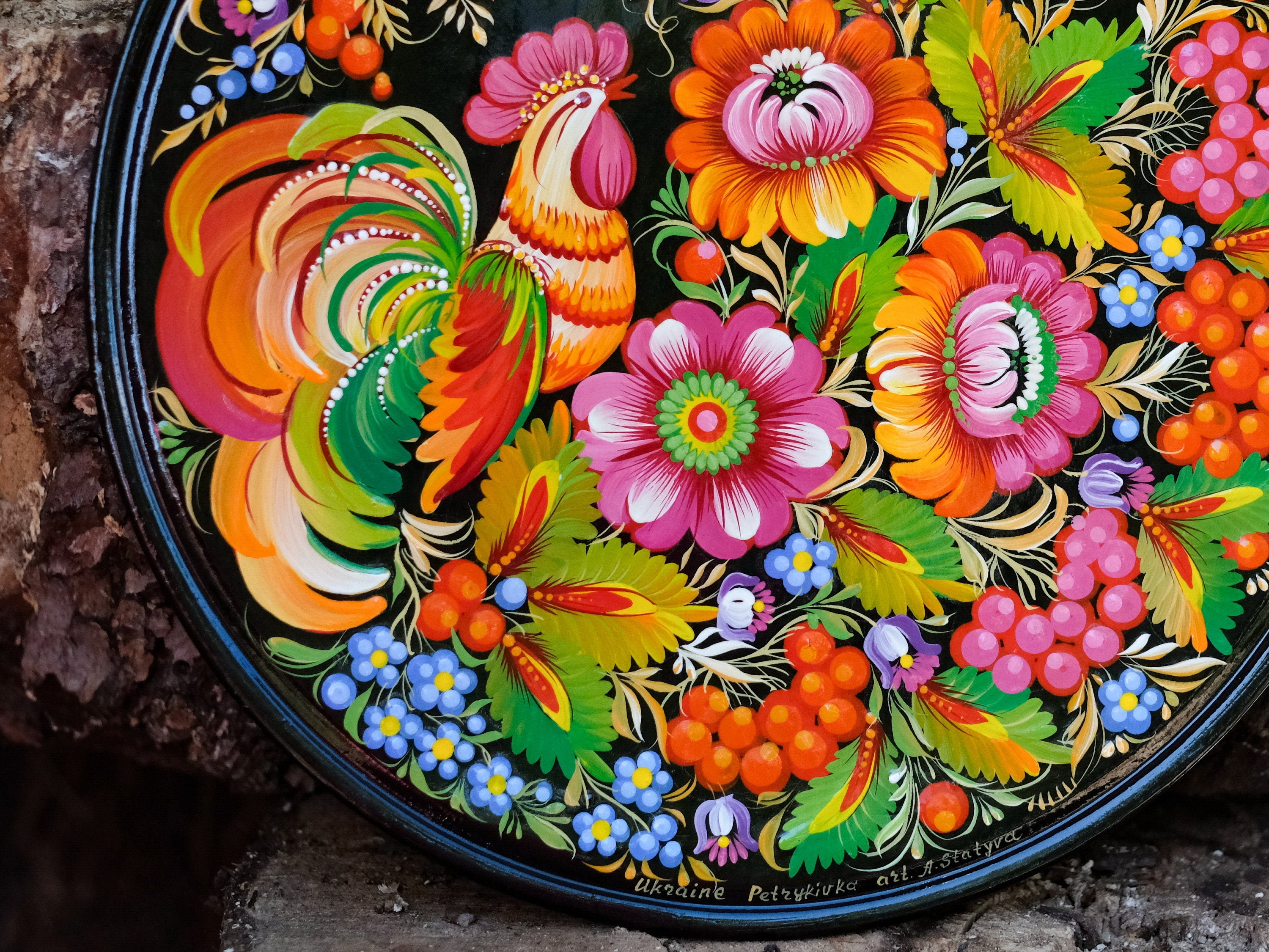 Decorative Rooster wooden plate, Hand-painted Ukrainian wall plate, Large bird plate painted with Petrykivka painting, Ukraine folk plate