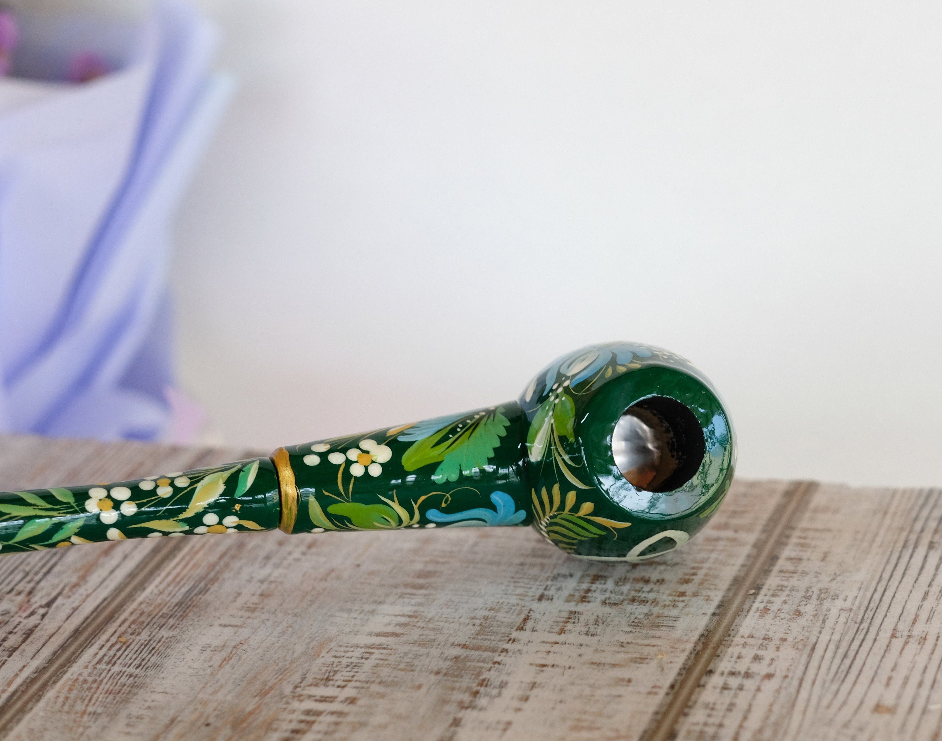 Painted Wooden Triquetra Smoking Pipe - Green Long Celtic Knot Tobacco Pipe