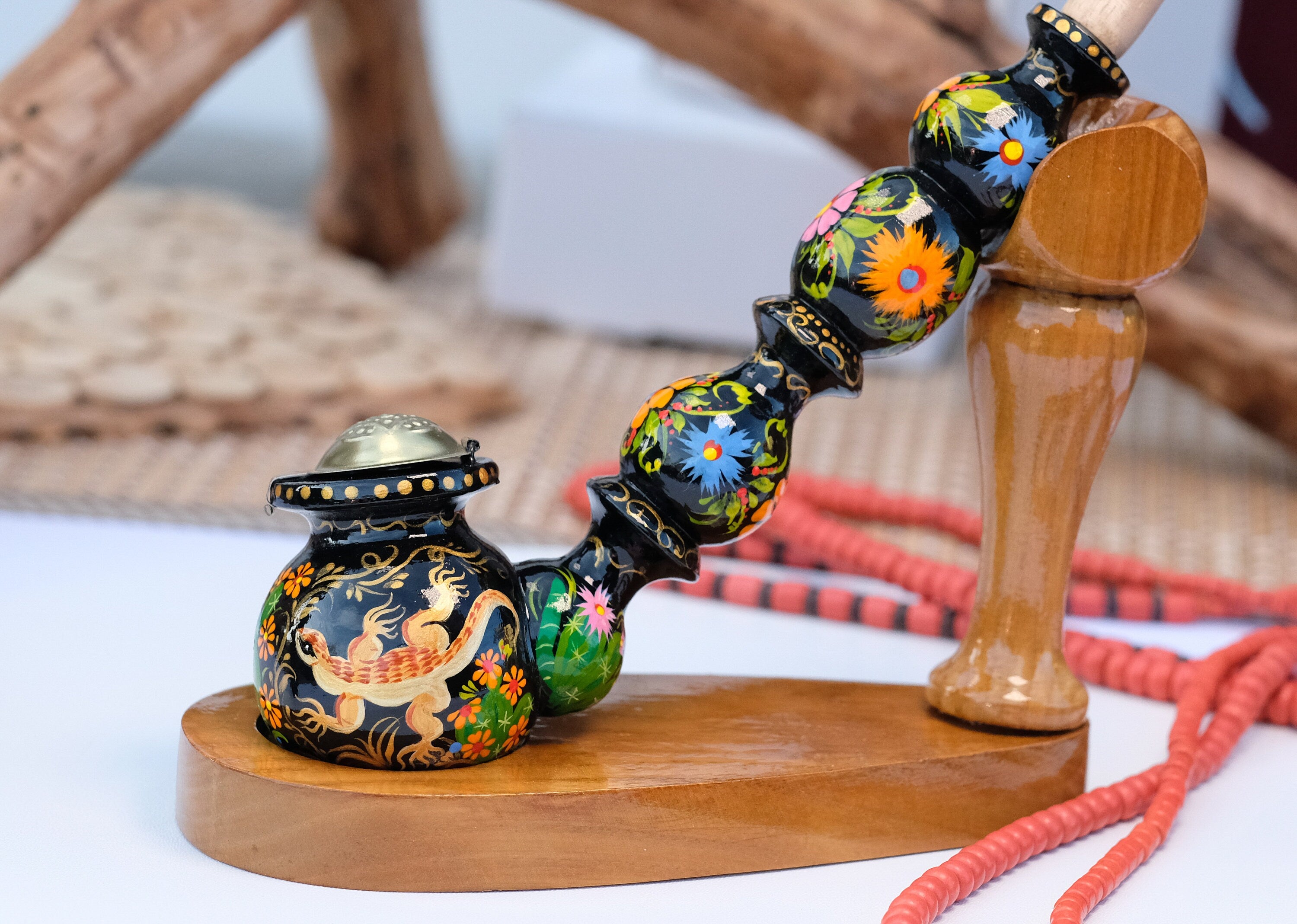Long Wooden Tobacco Smoking Pipe with Painted Salamander & Cactus Blossom - Ukrainian Folk Art Petrykivka