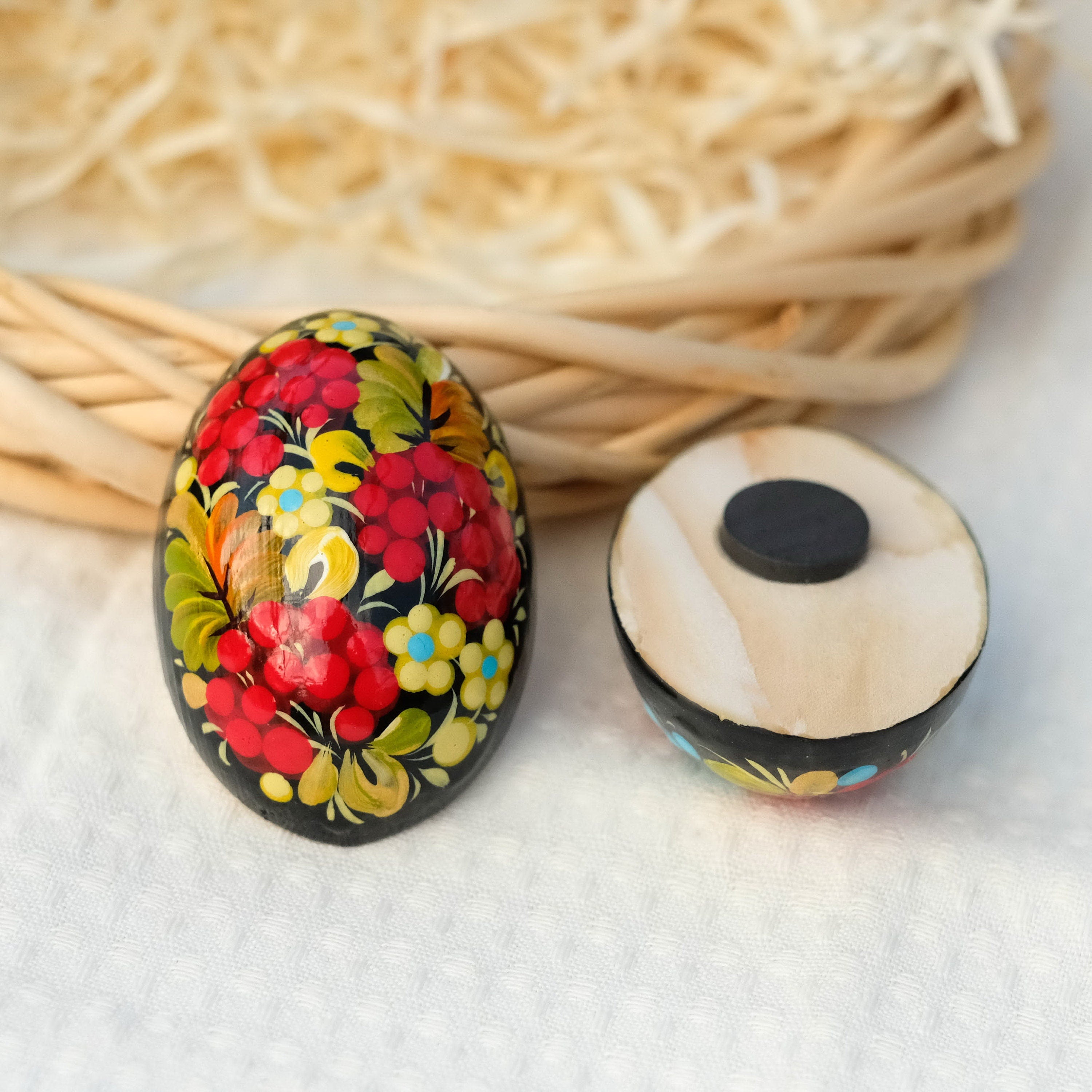 Painted wooden magnet, Egg-shaped Decorative fridge magnet, Hand-painted Ukrainian Petrykivka magnet, Carved Half-egg magnet, Flower magnet