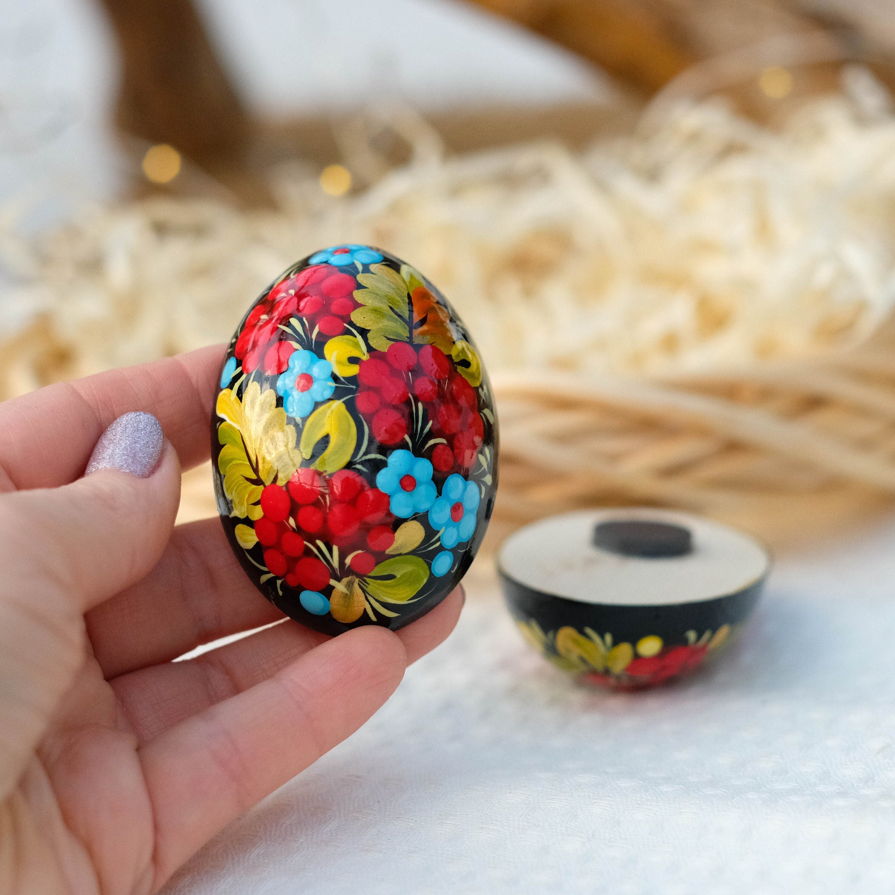 Painted wooden magnet, Egg-shaped Decorative fridge magnet, Hand-painted Ukrainian Petrykivka magnet, Carved Half-egg magnet, Flower magnet