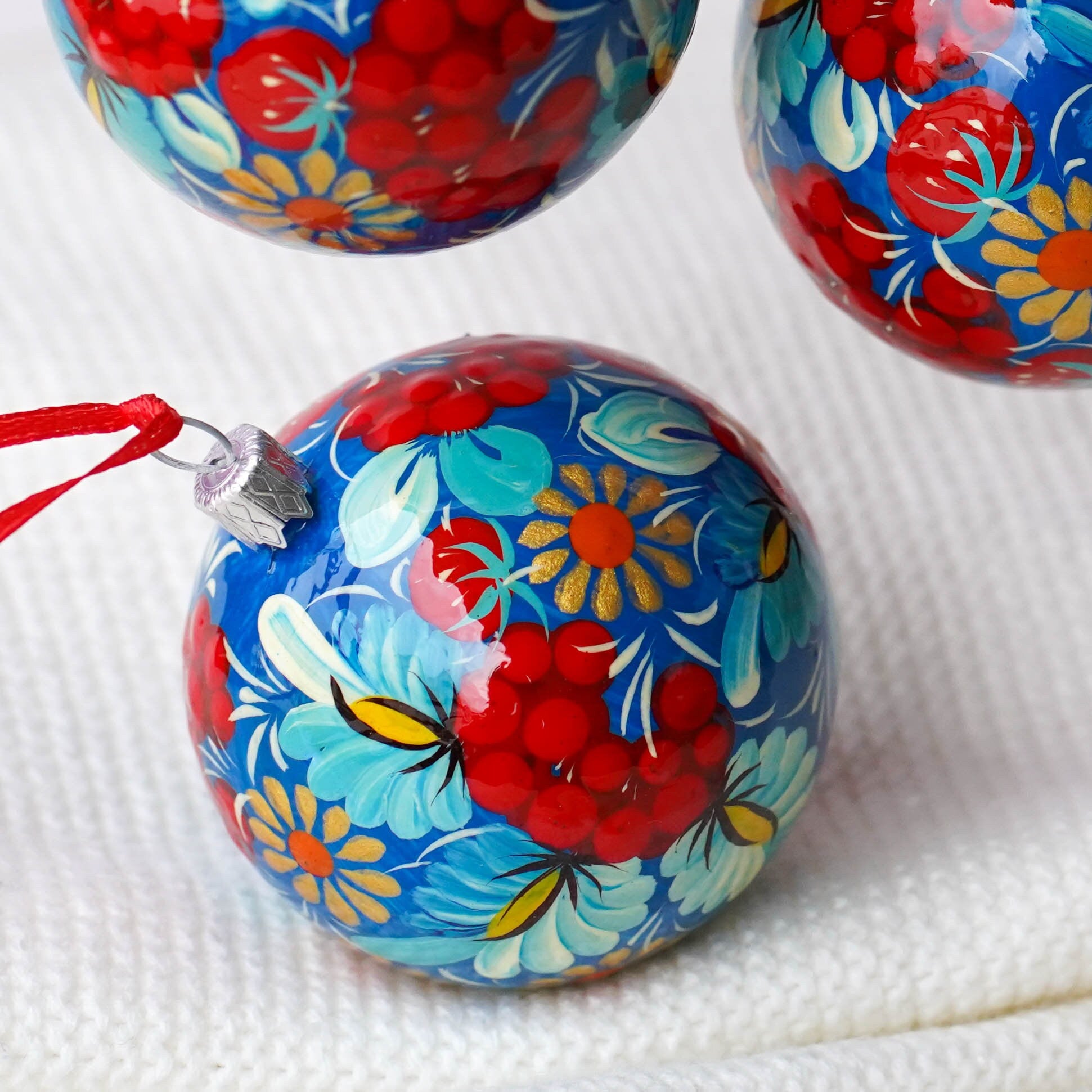 Set of 4/6/9 Hand-painted Christmas Ornaments 2.4 in, Handmade Ukrainian Christmas Tree Balls, Blue & Red Flower Christmas Baubles