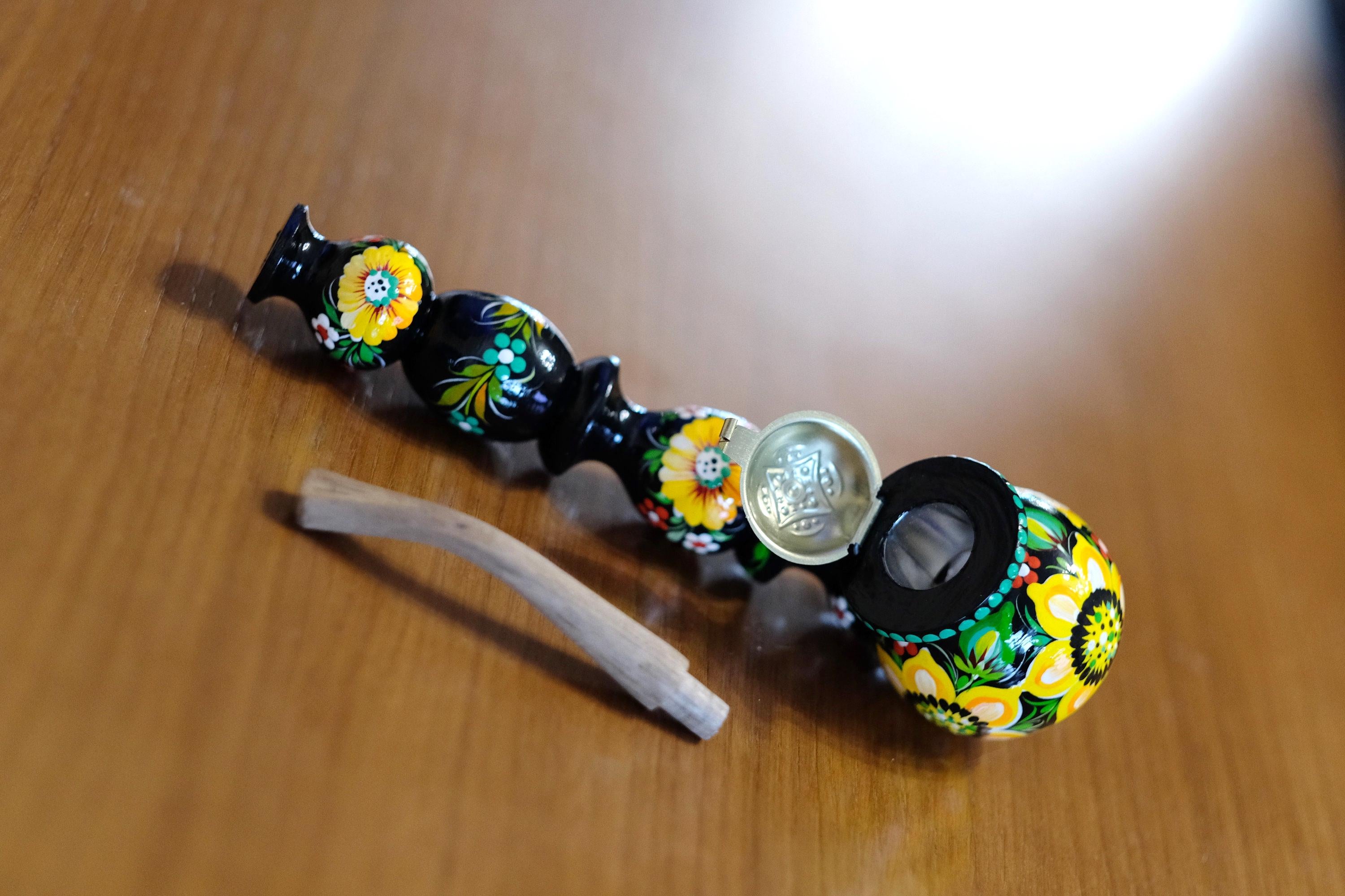 Painted Wooden Smoking Pipe with Lid - Long Sunflower Tobacco Pipe with Ukrainian Folk Art Petrykivka