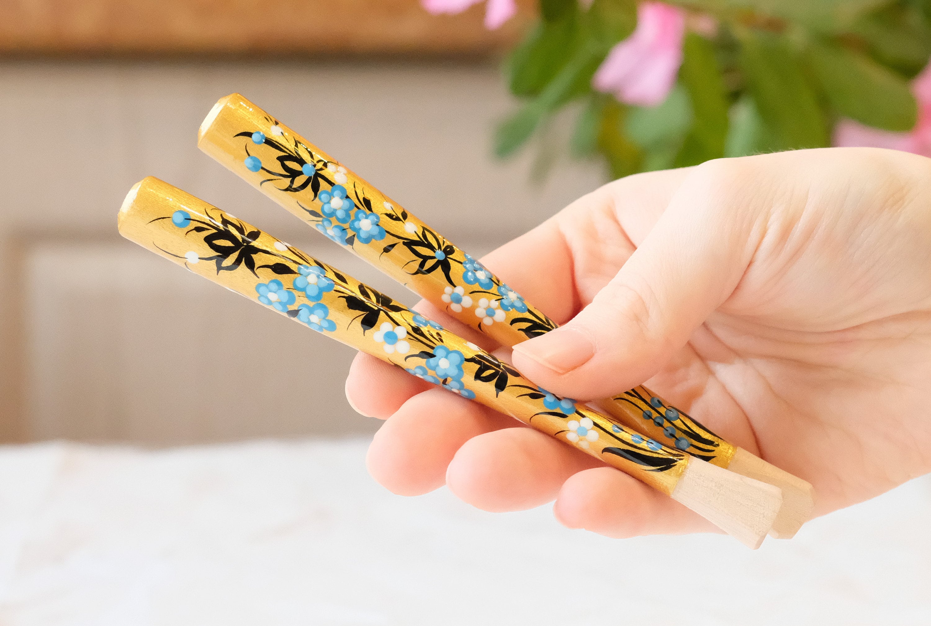 Painted Wooden Regular Cigarette Holder - Golden Flower Mouthpiece with Ukrainian Folk Art Petrykivka