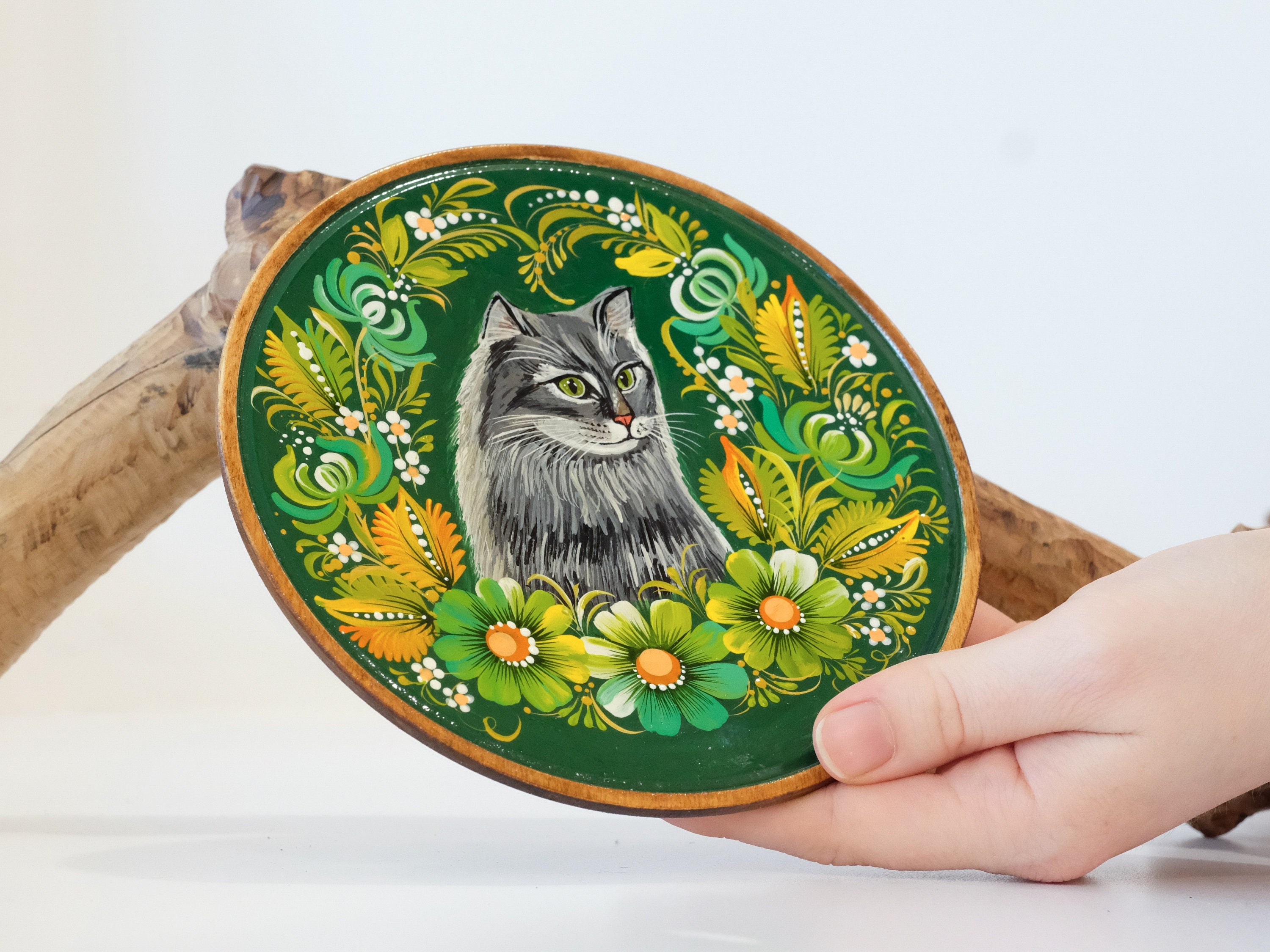 Custom Pet Portrait Painting on Wooden Plate - Personalized Pet Loss Memorial Gift, Cat Portrait Decorated with Petrykivka Art