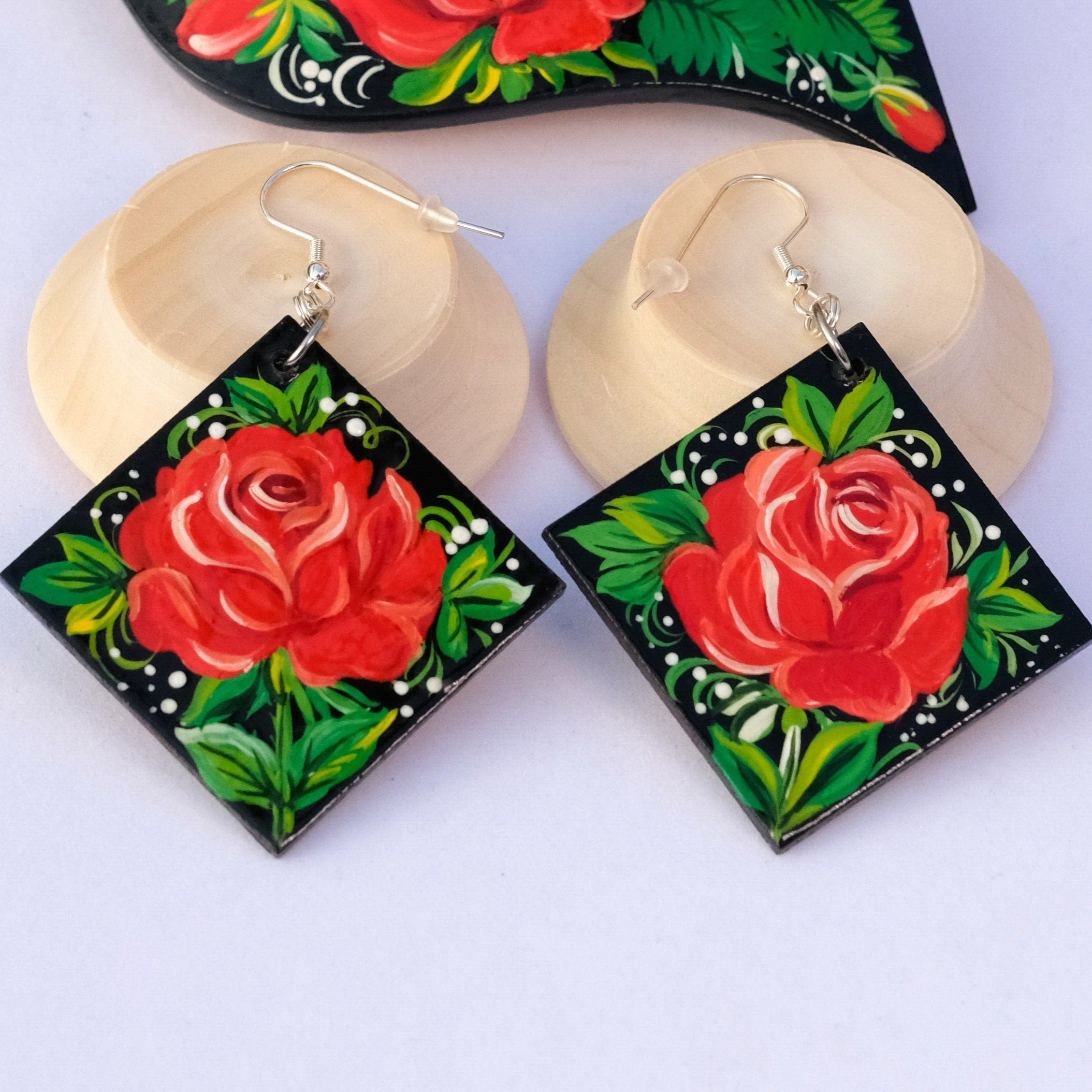 Hypoallergenic Wooden Painted Roses Earrings - Hypoallergenic & Lightweight