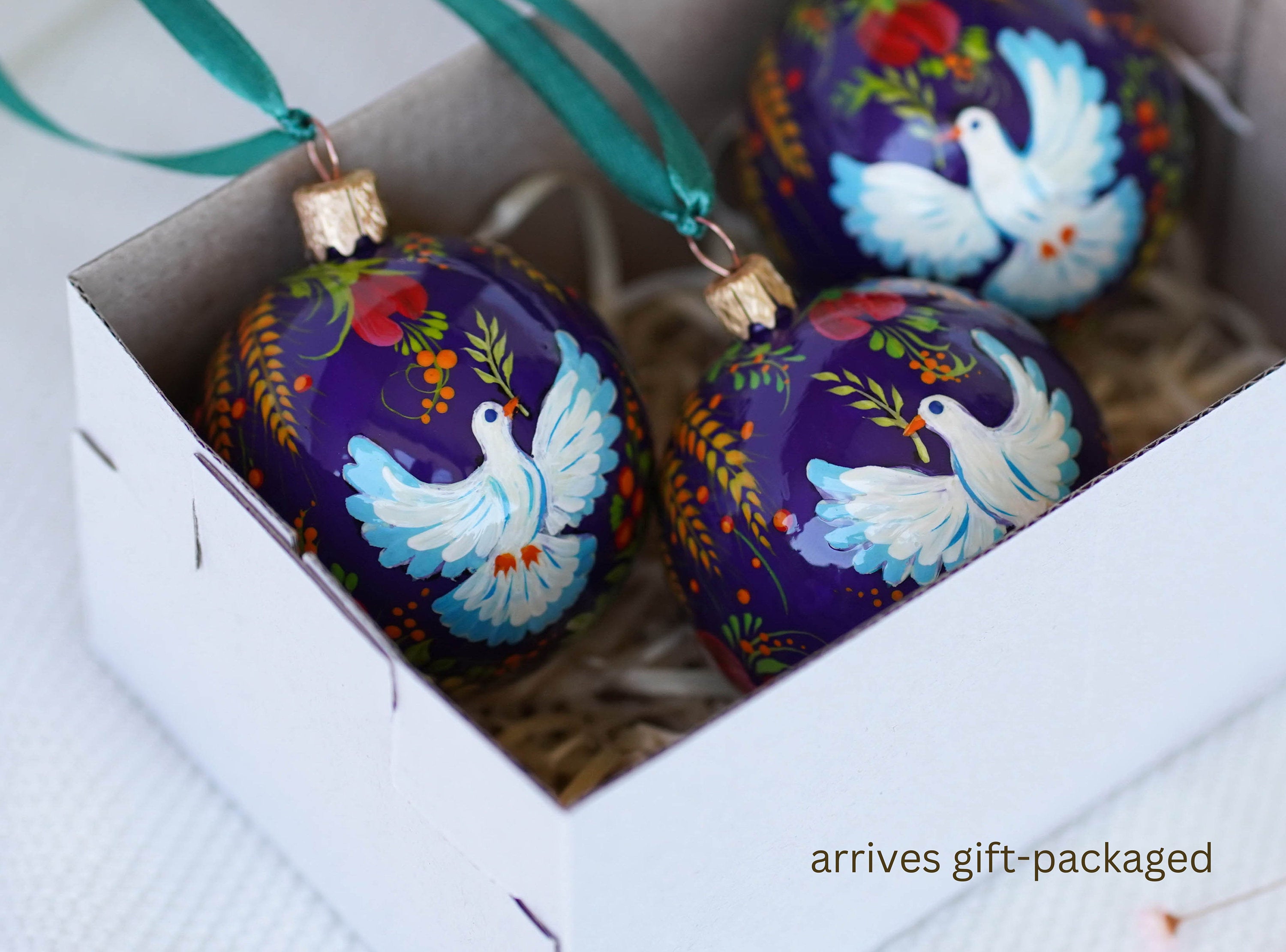 Pigeon Set of 3 Painted Christmas Ball Ornaments 2.4 in, Gift-wrapped